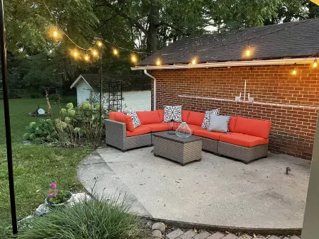 Bright 3-bedroom bungalow 1.3 miles from Ross-Ade Отели в г. Уэст-Лафайетт