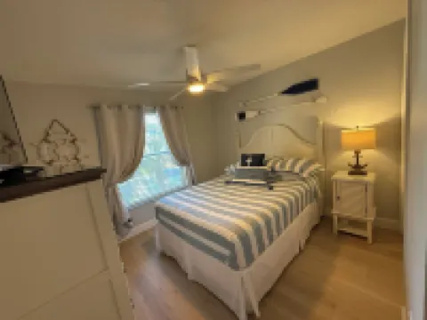 Gorgeous Newly Furnished Condo in Gated Golf Course of Stoneybrook