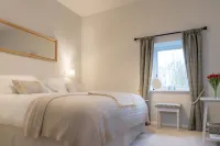 Luxury holiday cottage near to historic Beverley, Wolds & Yorkshire coast Hotels in Driffield