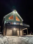 Charming, cozy, rustic Chalet.. Hollywood Hills, OLD FORGE, NY