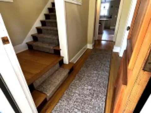 Updated Craftsman home, quiet setting, porch swing overlooking Old Town Park. Hotels in Westerville