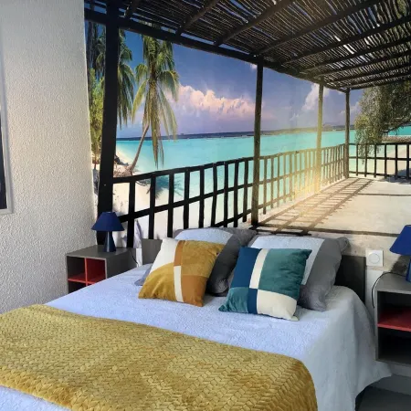 BARCARESA-LA PERLE SEA VIEW WATERFRONT AIR CONDITIONING WIFI