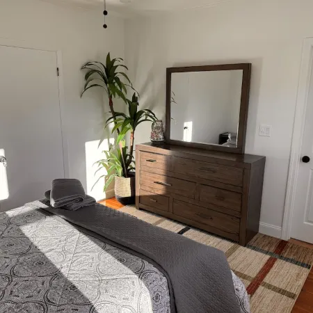 NEWLY RENOVATED STUDIO CLOSE TO DOWNTOWN IPSWICH