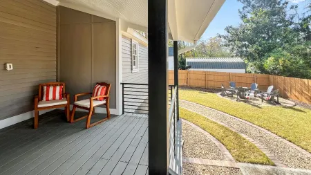 Luxury  getaway, Where the Vampire Diaries was filmed. Hollywood of the South!