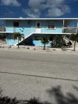Key Largo, Paradise! Single family second floor home with gorgeous views. Hotels near Phantom Fireworks of Key Largo