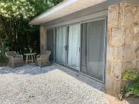 Cozy Carriage House in Downtown Forest City! Hotels in Forest City