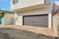 Luxury Villa in Belmont Shores 4 Bedrooms 3 Bath