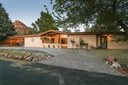 🏜4 KING SUITES w/ private baths 🏜 SPA 🏜REMODELED🏜