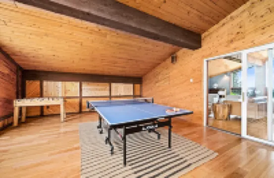 Lakeview chalet by Gooseberry Falls with sauna Hotels in Silver Creek Township