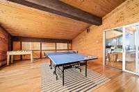 Lakeview chalet by Gooseberry Falls with sauna