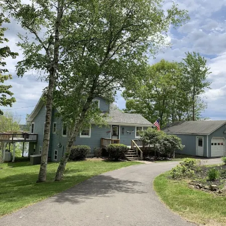 Beautiful house on the Harpswell Peninsula over looking Casco Bay