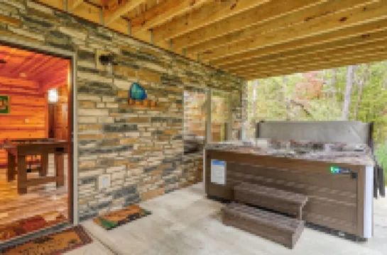 Rose's Retreat at Trickle Creek Log Cabins