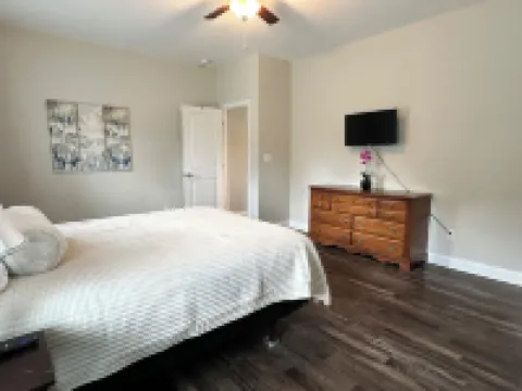 Grace Delani Getaway. Charming 3 bedroom home located in Gastonia, NC.