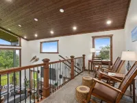 Scenic Chalet Guesthouse Getaway โรงแรมในเลซีเมาน์เทน