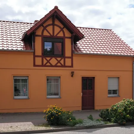 Ferienhaus an der Stadtmauer mit Seeblick