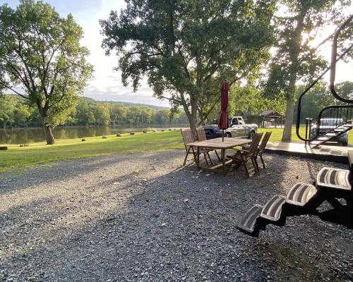 All aboard! Riverfront FJ&G Caboose Hotels in Minden
