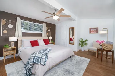 5 min Walk to Panorama Bluffs! Preserve Trails Family-sized House 5 Beds Sleep 9 Hôtels à proximité de : Harmony Ca