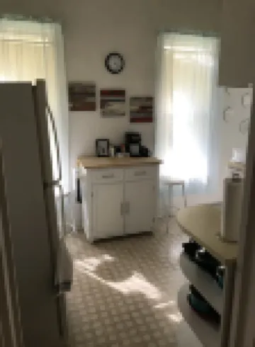 700 Douglas Ave, Close to Main Street, Garage!