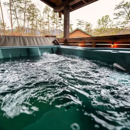 1BR Cozy Cabin - Romantic, Hot Tub, Couples, RELAX in Pigeon Forge