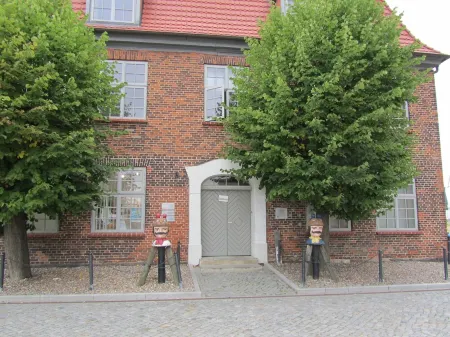 Apartment 'Am Poeler Tor' in the old town of Wismar Отели рядом с достопримечательностью «Hospitalkirche zum Heiligen Geist»