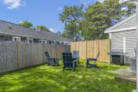 RENOVATED: 1 Bedroom/1Bath, Close to the Beach!