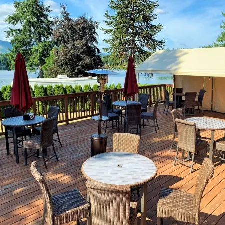 Lake Nahwatzel Resort, Cabin #1, Shared Dock just steps away! Now with WIFI!