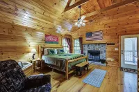 Romantic, Cozy & Beautiful Getaway Cabin, Hot Tub & Close to Parkway!