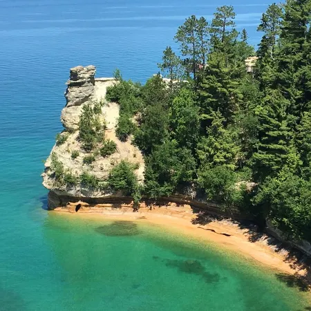 Big Red a newly renovated 4 bedroom historic home in the heart of Grand Marais!