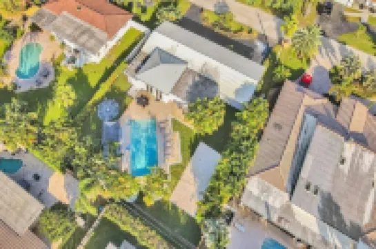 Resort Villa 6BR Heated Pool Beach Volleyball Game Room Mini Golf