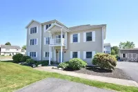 PLENTY OF ROOM FOR WHOLE FAMILY!! Hotel in zona Point Judith Lighthouse