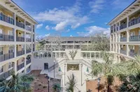 New Listing 2BR/2BA/Walk-In Shower/Sofa Bed/Sleeps 7/WiFi/Porch/Pool/Hot Tub Hotels near Shipyard Beach Access