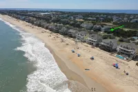 Private HGTV Inspired Beach Cottage Gorgeous 4 BR 2 BA Luxury Semi-Oceanfront