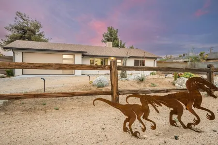 New Property! The Barberry Oasis w/ in-ground pool, separate spa & a game room!