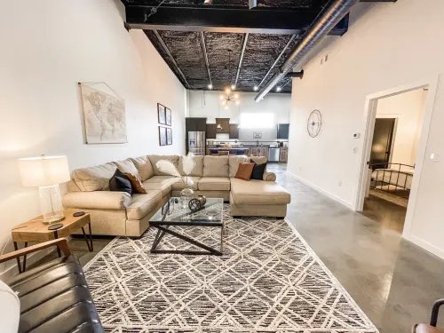The Flats - Industrial modern loft within walking distance to downtown!