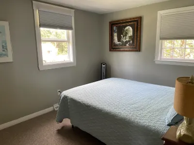 Private 1 bedroom, 2nd floor unit: deck, fire pit, space for boat & trailer