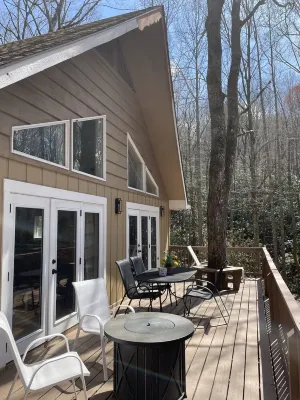 Sky Valley Creekside Getaway! Hike-Swim-Golf!