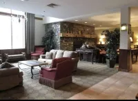 Ski In & Ski Out - Deluxe 1 Bedroom Condo Sleeps 5