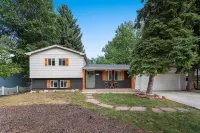 Olympic City Gold! 3bd Central CoSprings Fun & Firepit Near Palmer Park, UCCS Hotels near Men's Wearhouse