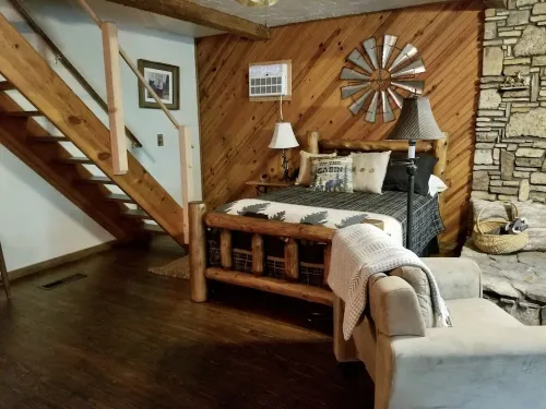 Rustic and Unique in a Remote location