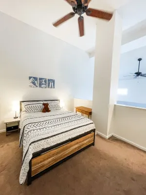 Condo with loft near Loon mountain with pool/jacuzzi & free shuttle! Hotel a 