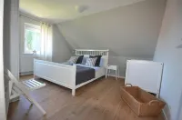 large holiday home, 350 m to the nearest beach stairs