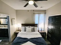 Lakeview Getaway B - Perfect for Couples or families