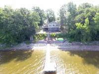 Find your happy place at Big Swan Lake. Enjoy peaceful sunsets. Pets welcome.