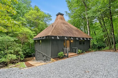 The Tea House at Connestee Falls Отели в г. Данс Рок