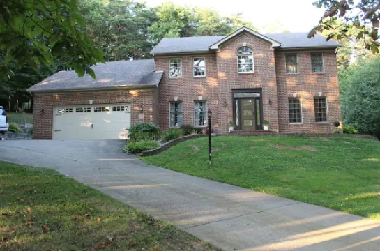 Family friendly lodge located in the Hocking Hills