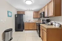 Southern Comfort 2-BR Cottage-Downtown Inverness