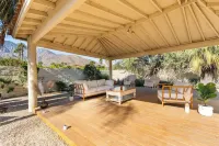 Palm Springs Desert Oasis.