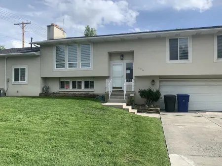 Ski & Vacation Rental Close to All Resorts Отели в г. Мюррей