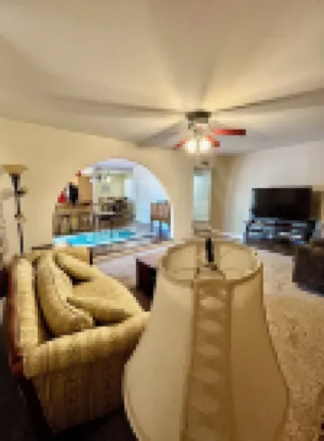 Country Club Reining Deer Ranch. Snowbowl, Golf, Fireplace!