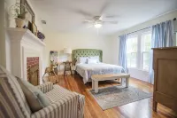 The Young House Very Close To Downtown Murfreesboro  35 minutes from Nashville!